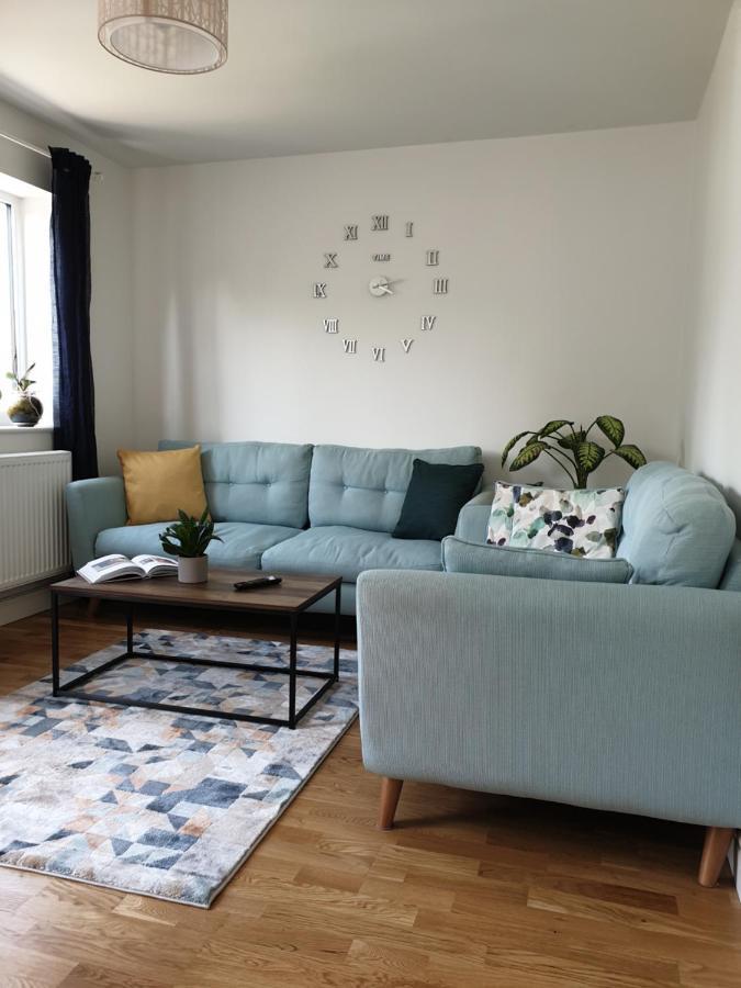 Cheerful 1 Private Room-Ensuite With Free Parking Silverdale  Bagian luar foto